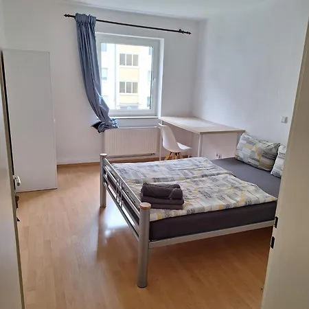 Middle Privat 5 Min Walk From Railstation Κόμπλεντς